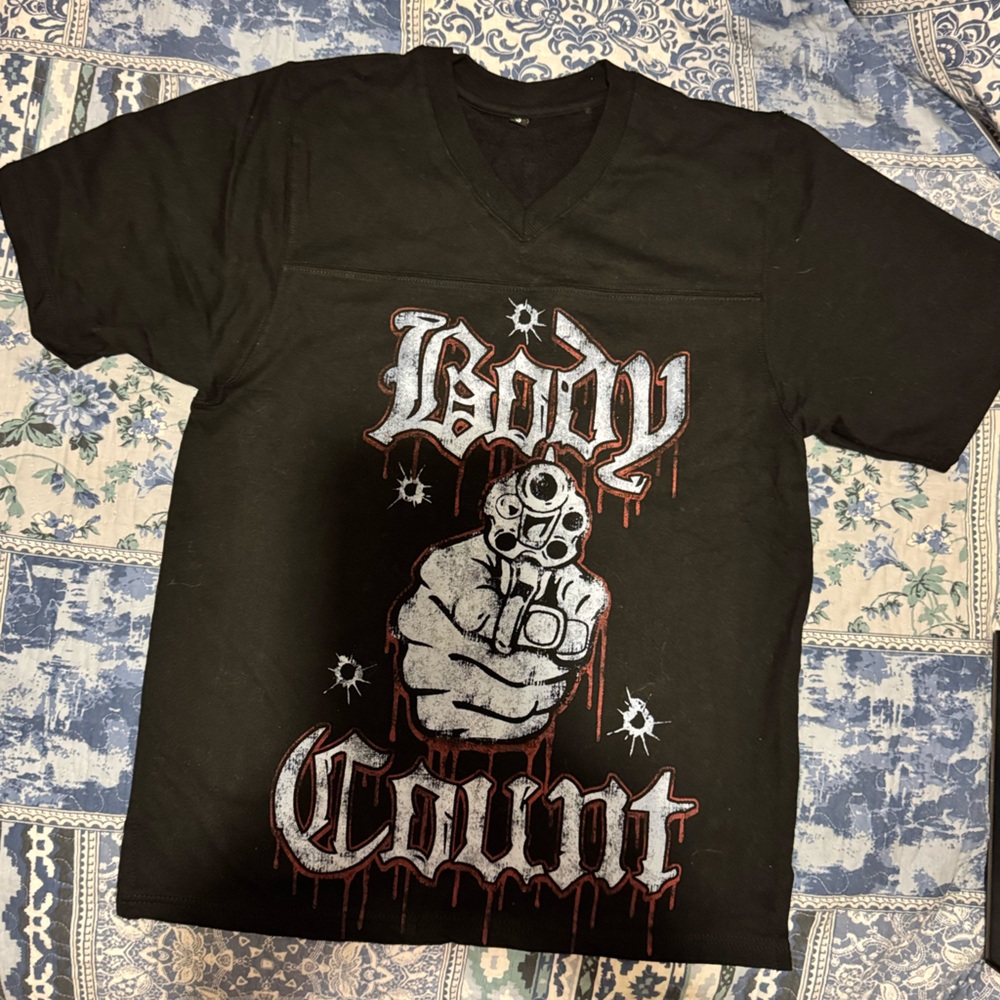 Black 'Body Count' Graphic V-Neck Short-Sleeve Tee Men’s Small Luke Small